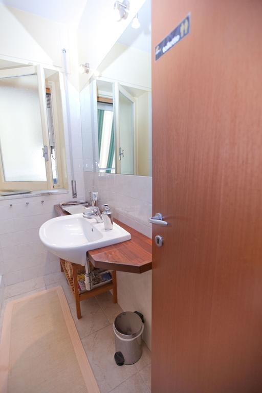 Rooms Rent Vesuvio B&B Napoli Dış mekan fotoğraf