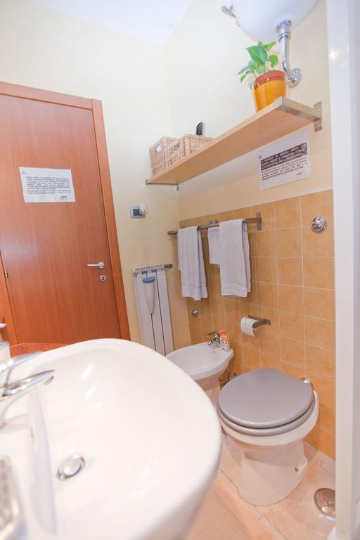Rooms Rent Vesuvio B&B Napoli Dış mekan fotoğraf